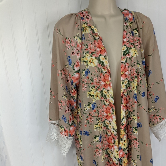 BOUTIQUE Crochet Trim Floral Kimono Sz L - Picture 6 of 12